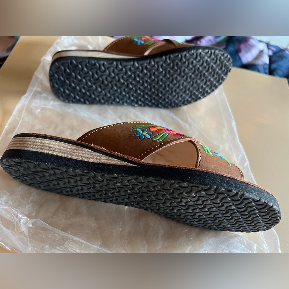 Embroidered Floral Brown Sandals - Picture 3 of 5